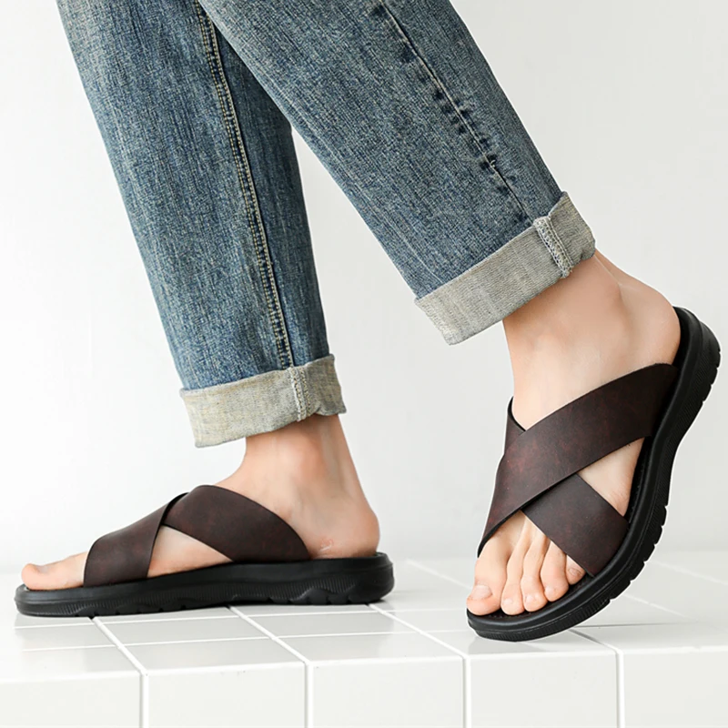 Men's Slippers 2025 Summer Large Size Outdoor Beach Casual Sandals Trend Men Shoes Flat Non-slip Comfortable Shoes Zapatillas