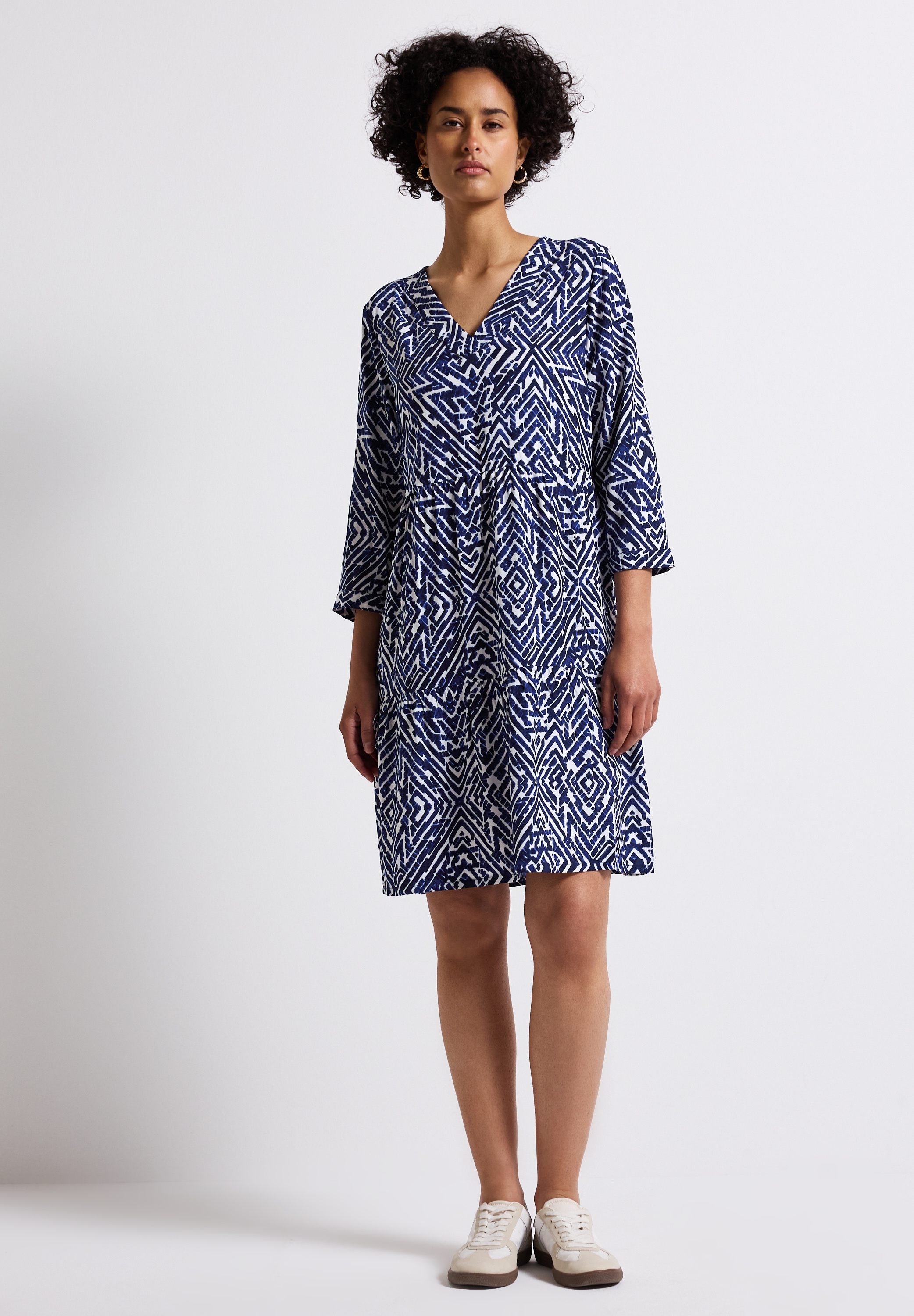 Tunikakleid STREET ONE, Damen, Gr. 46, EURO-Größen, blau (tiefblau), Stoff, 100% Viskose, bedruckt, normal kniefrei, Rundhals, Bündchen, Kleider, aus Viskose