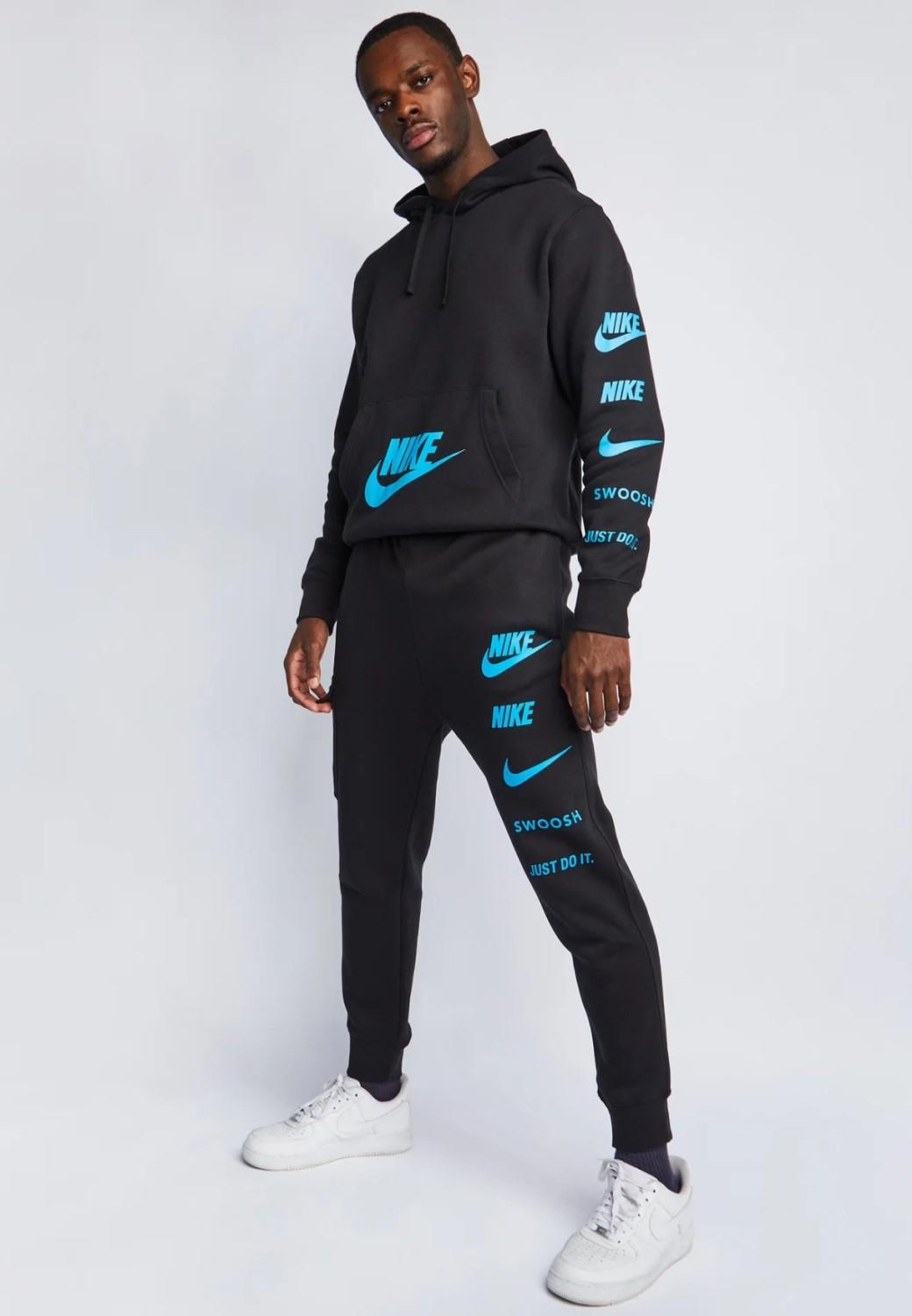 Nike Sportswear Standardausgabe Trainingsanzug mit Kapuze in Schwarz