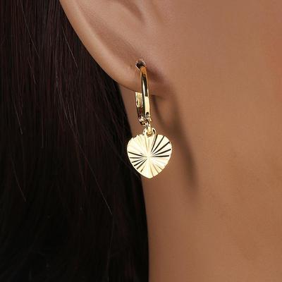 TEMU Geometric Heart-shaped Textured Pendant Earrings Image