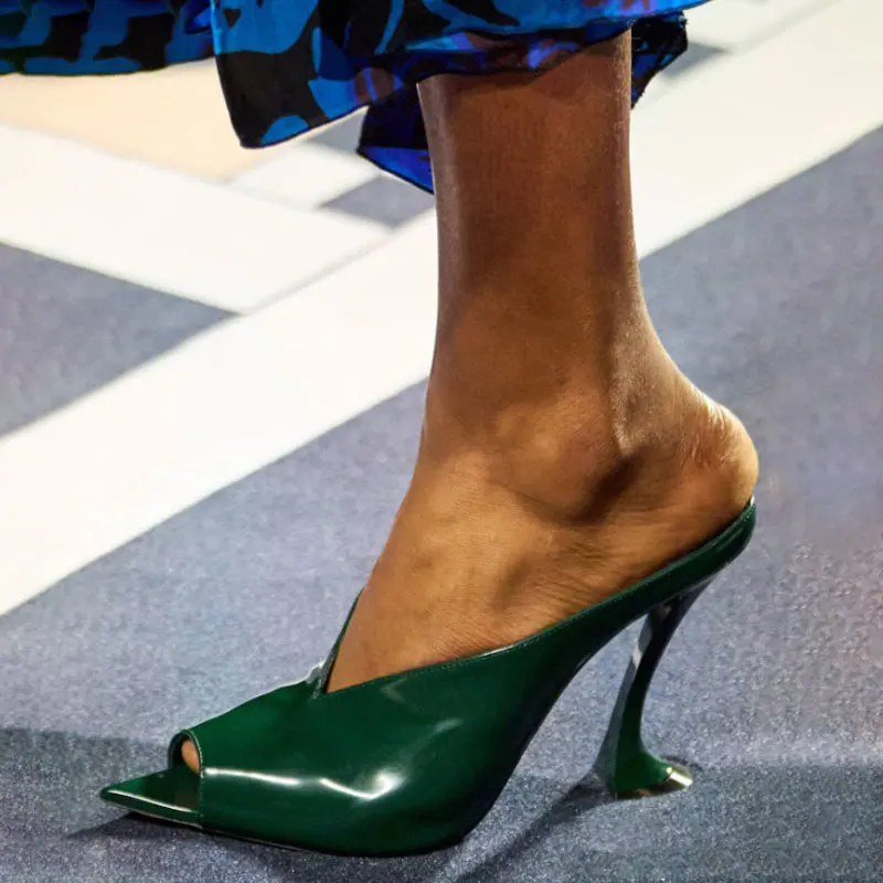 2026 Damen Sommer Spitze Pumps mit Ausgefallenen Absätzen, Peep-Toe Schuhe in Unifarben, Slip-On High Heels, Sexy Damensandalen Image
