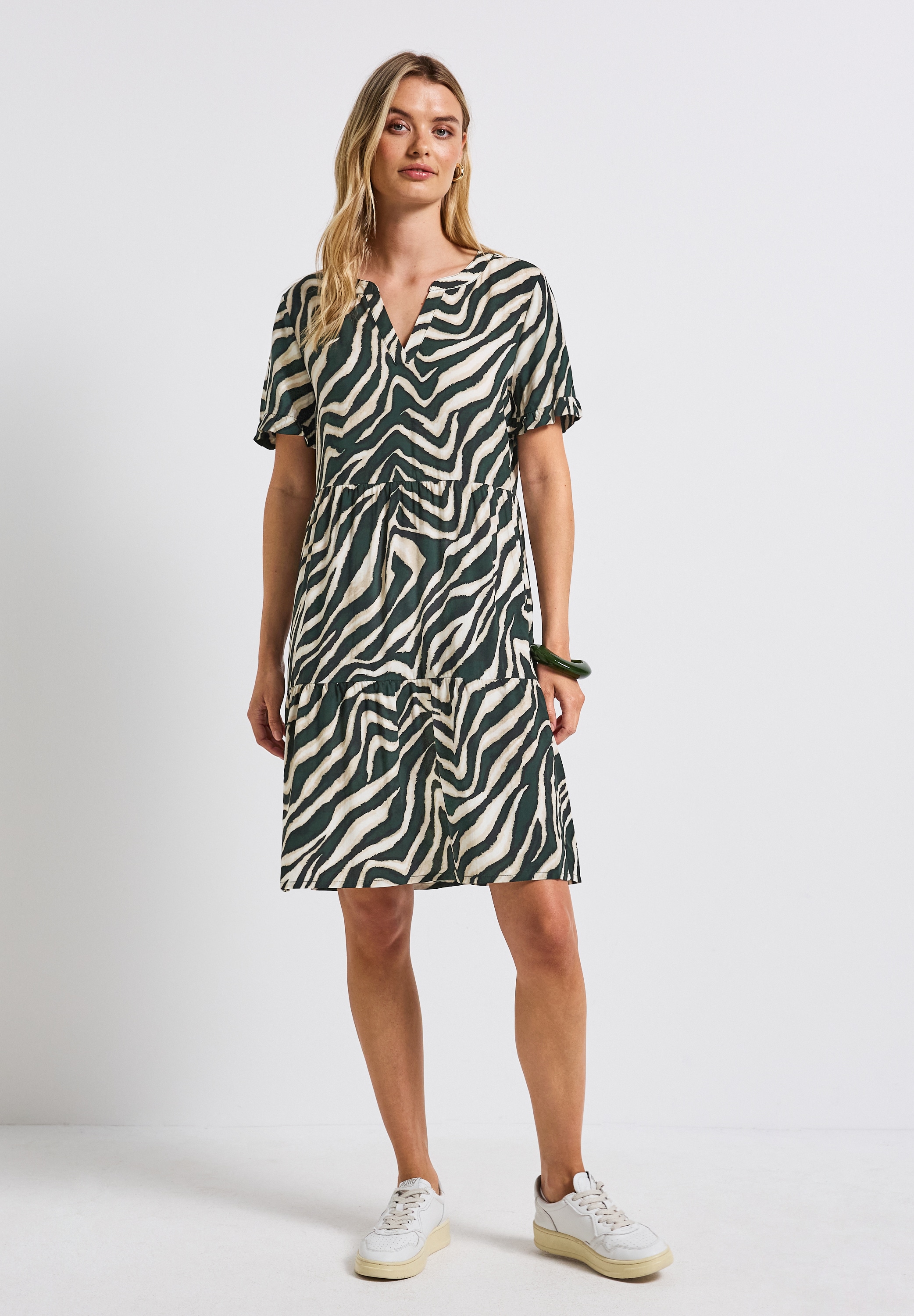 Tunikakleid STREET ONE, Damen, Gr. 38, EURO-Größen, grün (pine grove grün), Stoff, 100% Viskose, bedruckt, normal kniefrei, V-Ausschnitt, abgesteppt, Kleider, mit allover Print