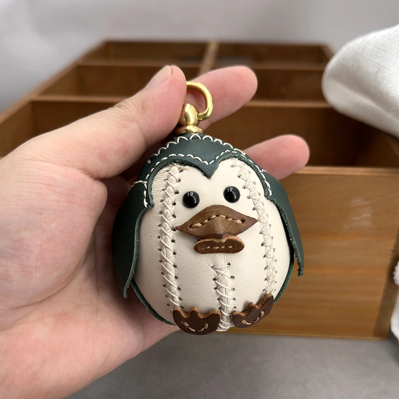 Echt leder Ornamente Ornament Pinguin Puppe schöne Puppe Geschenk Rindsleder Anzeige Image