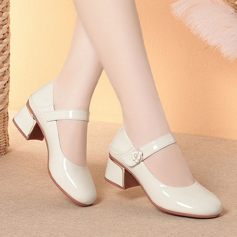 Women's Leather Shoes New Style Dancing Shoes Leongyue Mother Shoes Soft Sole Thick Heel Women's Shoes One-Button Single Shoes