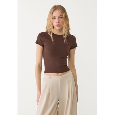 Stradivarius Slim fit basic t-shirt Brown L