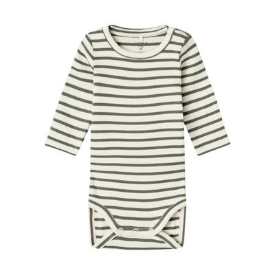 Langarmbody NAME IT "NBNBANI LS BODY NOOS", Baby, Gr. 62, N-Gr, grün (dusty olive), Sweatware, Obermaterial: 57% Baumwolle, 38% Modal, 5% Elasthan, gestreift, casual, regular fit, Rundhals, Langarm, Bodies Image