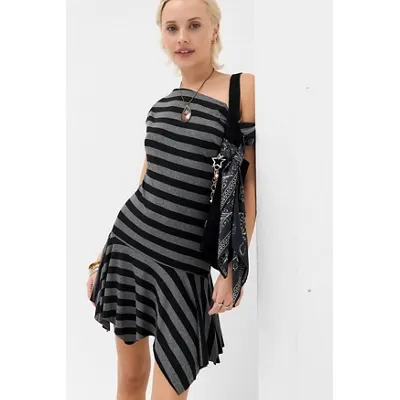 Silence + Noise Myla Off-Shoulder Mini Dress - Black L at Urban Outfitters