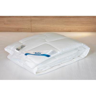 Microfaserbettdecke BECO "BeCo Medibett MF50 Made in Green 135x200 cm und weitere Größen", weiß, B:135cm L:200cm, Bezug: 100% Polyester. Füllung: 100% Polyester, Bettdecken, Made in EU, allergiker geeignet (Hausstauballergiker) Image