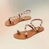 Weiße Perle Dekor braune Sohle Split Toe Sandalen Slip auf Frauen Schuhe Low Top Mode Party Fest