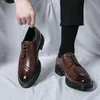 Retro klassische formelle Schuhe Herrenschuhe Schwarz Braun Dicke Sohle Casual Business Block Gentleman Social Schuhe Größe 38-46 Herrenschuhe