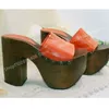 Elegante Peep-Toe-Hausschuhe im Retro-Stil, orange, mattes Leder, Nieten, Dekor, klobiger Absatz, Damenschuhe, 2025, Sommer, Para Mujere