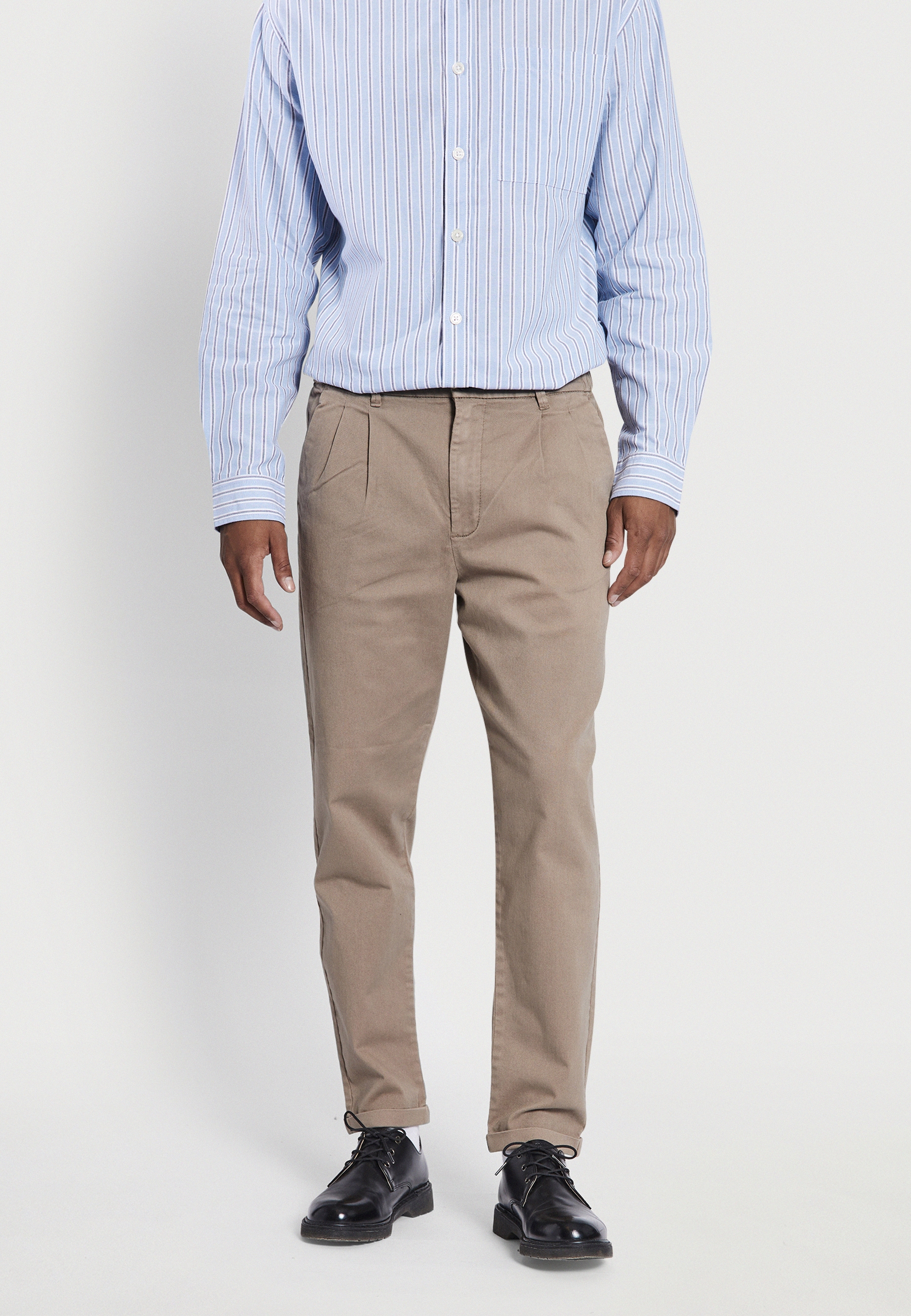 Stoffhose REDEFINED REBEL "Redefined Rebel Pants RRJacko", Herren, Gr. M, Normalgrößen, braun (walnut), 98% Baumwolle 2% Elasthan, regular fit, Hosen Image