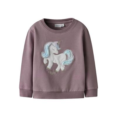 Sweatshirt NAME IT "NMFKISA SWEAT UNB", Mädchen, Gr. 110, lila (elderberry), Sweatware, Obermaterial: 95% Baumwolle, 5% Elasthan, bedruckt, casual, regular fit normal, Rundhals, Langarm Rippbündchen, Sweatshirts Image