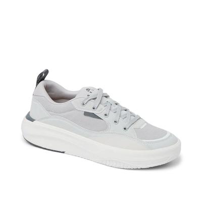 Fanning Sneaker