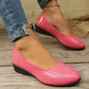 Weibliche Spitz Kopf Schuhe Neue Casual Große Größe Hang Ferse Schuhe Herbst Weichen Boden Einfarbig Flach Mund Faulenzer