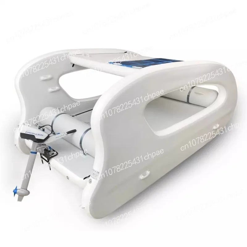 Yacht Boathouse Outdoor Water Aufblasbare Yacht Solar Perpetual Motor Yacht Image