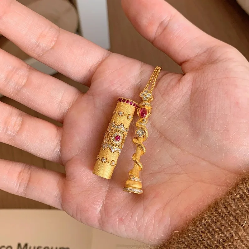 Palast-Stil, gebürsteter Rubin, Zauberstab-Halskette, Inlay-Diamant, ausgehöhlt, exquisiter Sonnenblumen-Anhänger, Verlobungsschmuck, Geschenk Image
