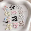 50 Stück 3D Mini Hello Kitty Bow Nagelanhänger – gemischte weiße Harzbänder für Kawaii-Maniküre