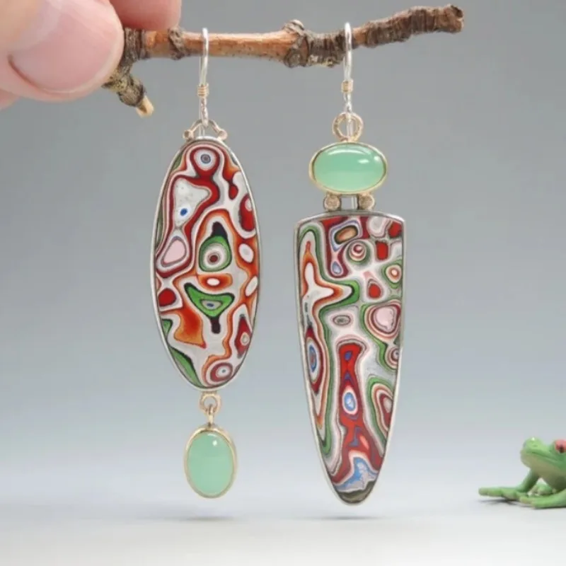 1 Paar geometrische asymmetrische Retro-Anhänger-Ohrringe, mehrfarbige Graffiti-Damenohrringe im böhmischen Stil Image