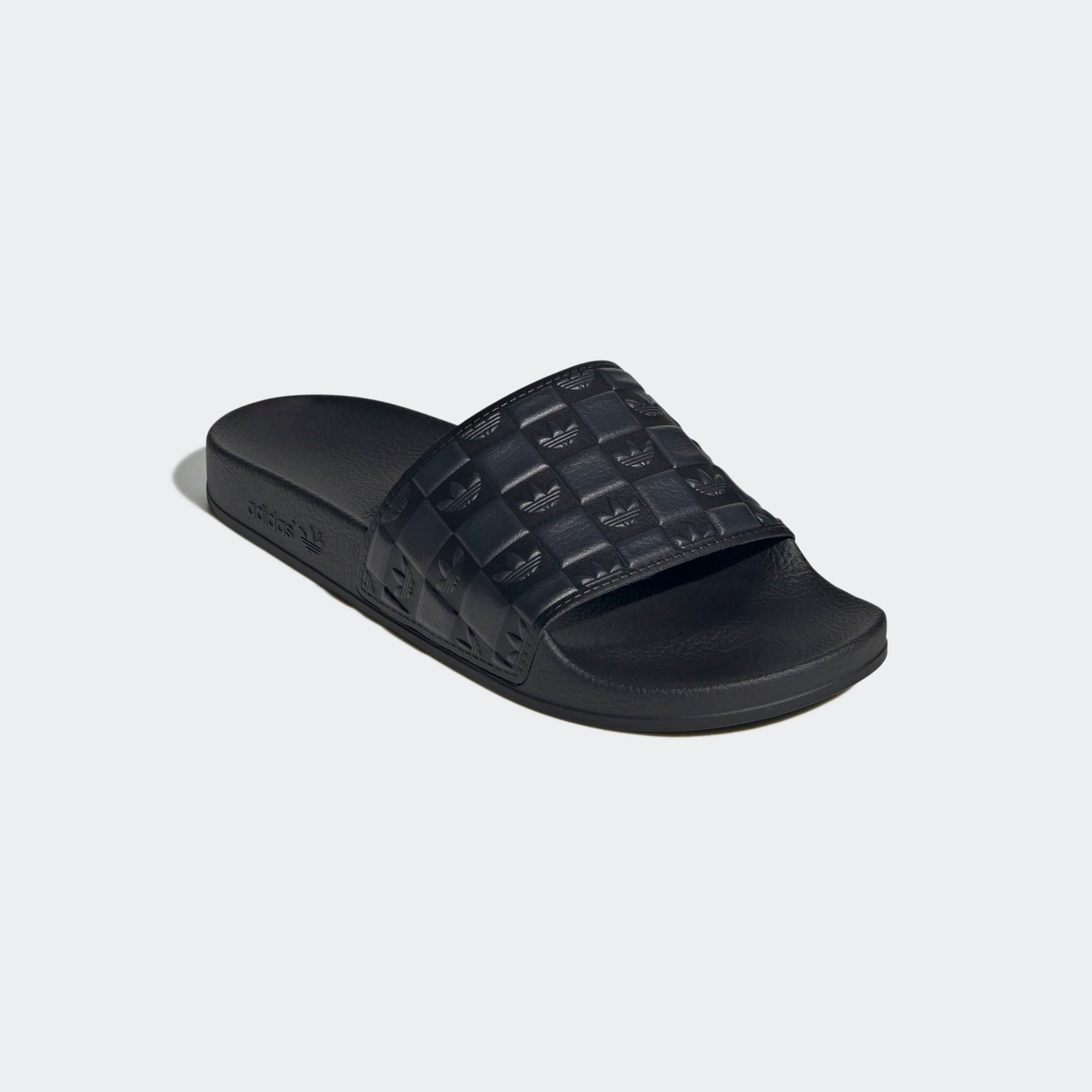 Badesandale ADIDAS ORIGINALS "ADILETTE", Herren, Gr. 42, schwarz (core schwarz, carbon, core schwarz), Synthetik, Schuhe, Badelatschen