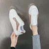 Frühling/Herbst Neue Damen Laufschuhe Glänzende Casual Flache Schuhe Modische Sport Weiße Schuhe Turnschuhe Frauen Größe 35-41