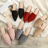 2025 Baotou Flache, spitze halbe Hausschuhe Damen Wildleder Schwarz Pantoletten Große Größen 42 Weibliche atmungsaktive Schuhe Sigurно