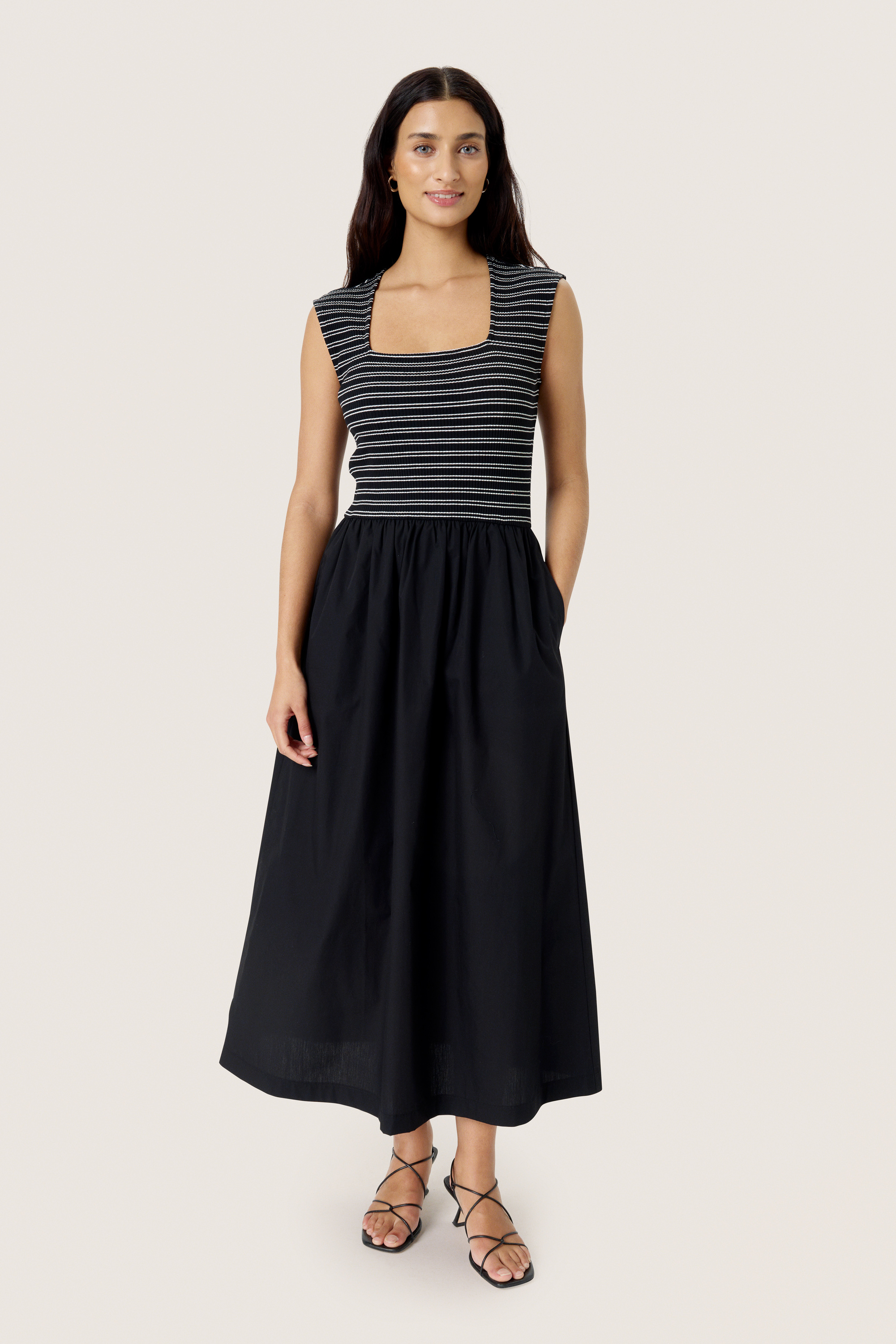 Jerseykleid Feminine Form black Image