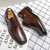 Europäische Station Männer Formelle Schuhe Schwarz Braun Schnürung Business Network Rot Derby Schuhe Gentleman Italienische Soziale Schuhe Männer Schuhe