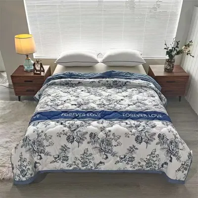 Summer Quilt Blanket Double King Size Quilted Printed Bedspread Luxury Air Conditioning Quilt Duvet Plaid Bedspread