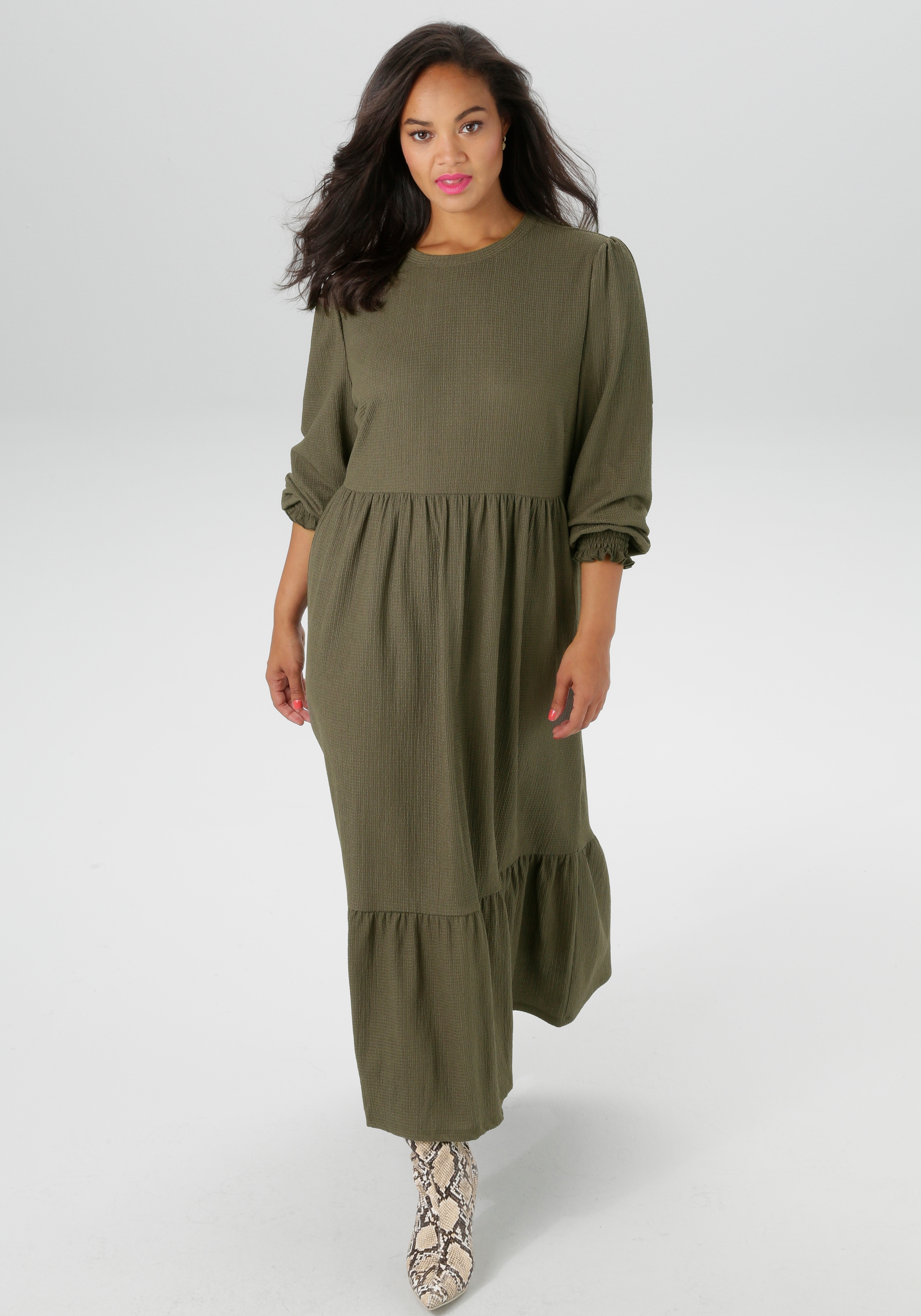 Jerseykleid ANISTON PLUS, Damen, Gr. 48, N-Gr, grün (khaki), Crêpe, Obermaterial: 98% Polyester, 2% Elasthan, Strukturmuster, Modisch, figurumspielend knöchelfrei, Rundhals, Smokbündchen, Kleider, in trendiger Farbpalette - NEUE KOLLEKTION Image