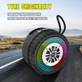 Altoparlante wireless creativo a forma di ruota per auto con luce a LED Altoparlante musicale Bluetooth portatile per esterni Decorazione per auto per regali divertenti
