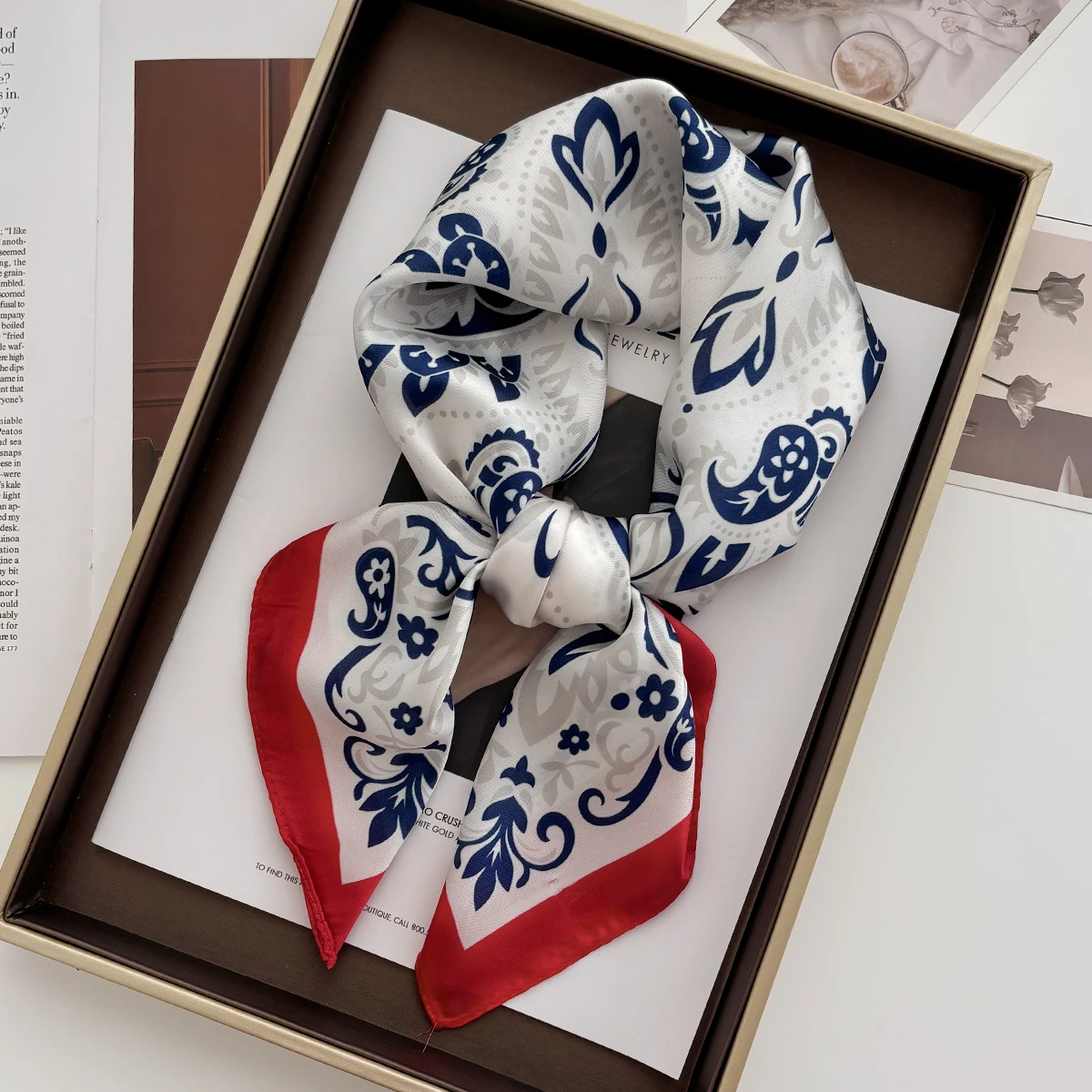 1 Stück Schmetterlingsdruck Quadratischer Schal Damen Blumendruck Schal Luxus Nachahmung Seide Halstuch Bandanas Foulard Haarbänder Wraps Image
