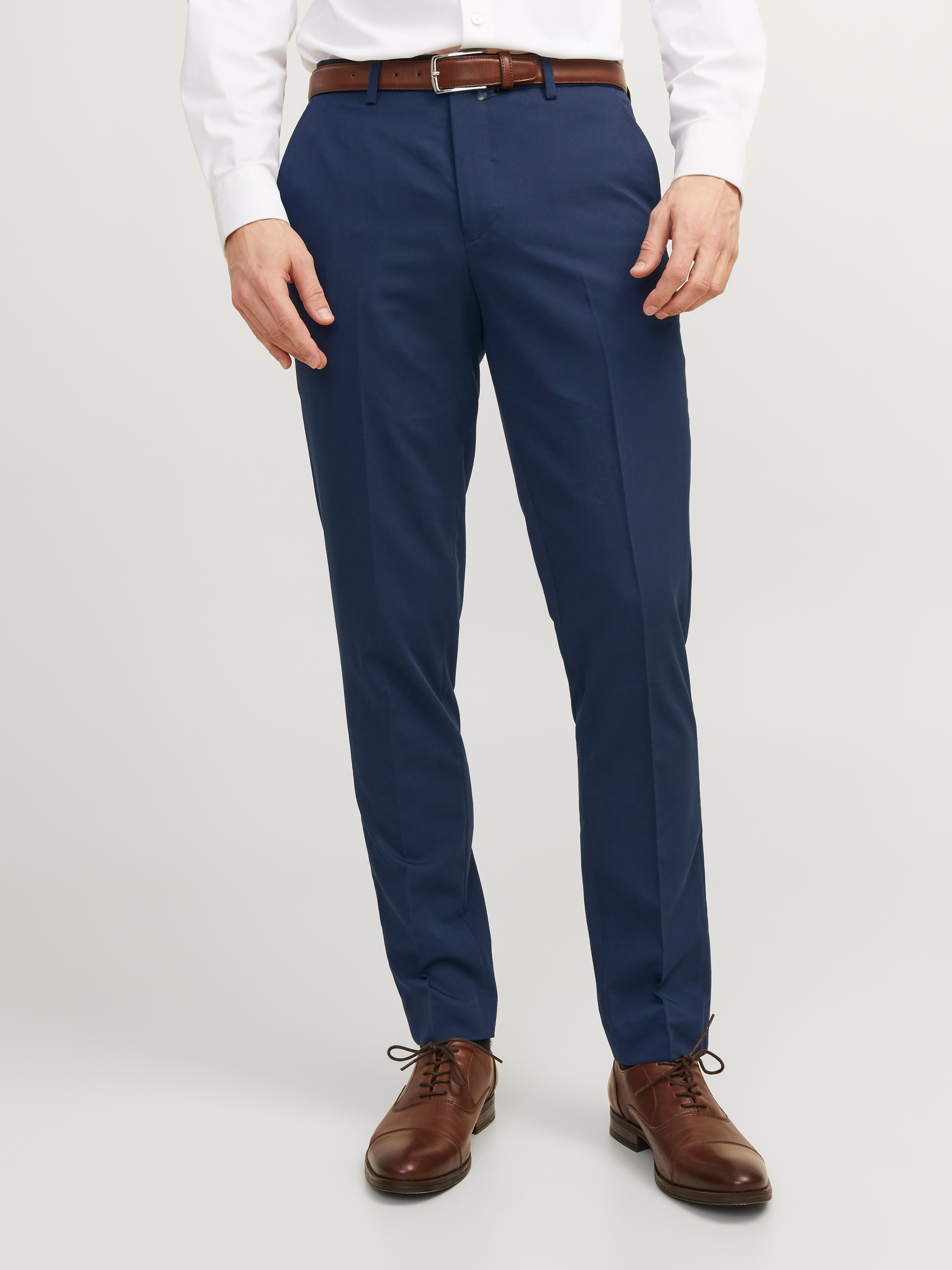 Anzughose JACK & JONES "JPRFRANCO Hose mit schmalem Bein und cleanem Look", Herren, Gr. 52, N-Gr, blau (schwarz navy), Web, Obermaterial: 78% Polyester, 17% Viskose, 4% Elasthan, 1% sonstige Fasern, unifarben, slim fit normal, Hosen Anzughose,...