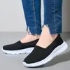 Sommer Frauen Schuhe Leichte Frauen Turnschuhe Plus Größe Casual Flache Tennis Schuhe Mesh Atmungsaktive Slip Auf Schuhe Weibliche Müßiggänger