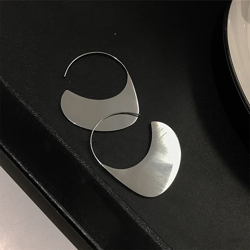 Geometrischer Ohrhaken-Ohrring aus Titanstahl für Frauen, 2025, koreanische Mode, einfache Creolen, Schmuck, Mädchen-Accessoires Image