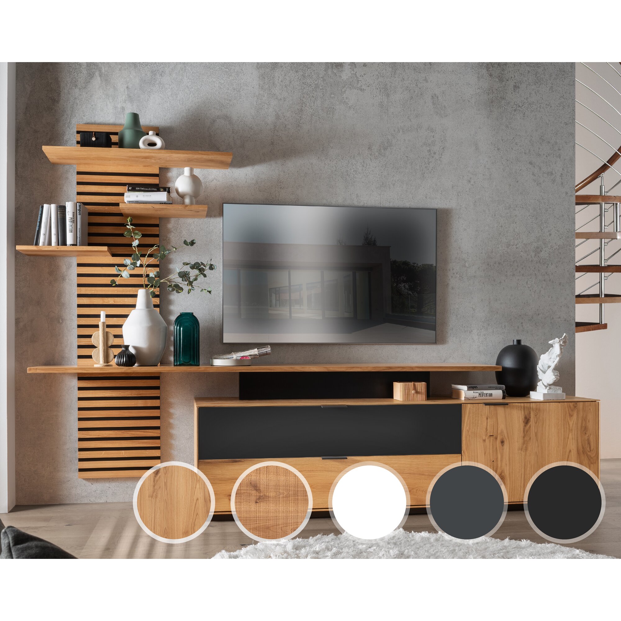 Massivholz »Lugano« Panel Wohnwand Hobelschlag Front / obere Schublade in Weißglas