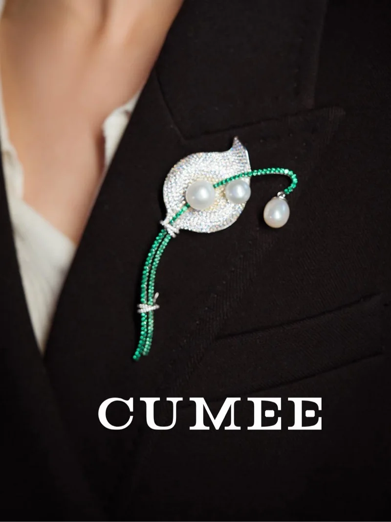 High-End-Mode Hufeisen Lotus Design Süßwasser simulierte Perlenbrosche Silber Vergoldung