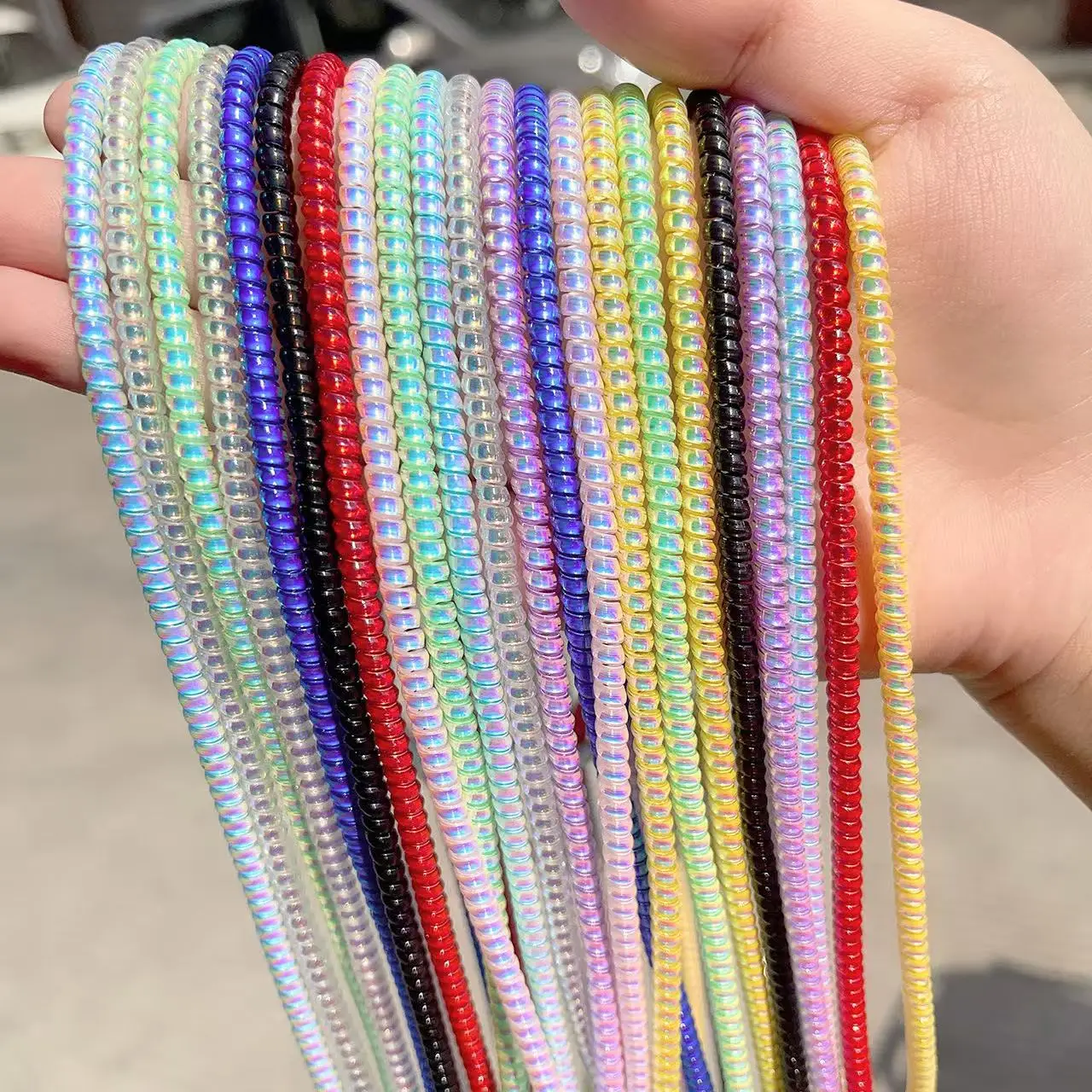 Avvolgitore di protezione del cavo da 1,4 m per cavo dati di ricarica USB Copertura di protezione del cavo Proteggi l'organizzatore del cavo di protezione del cavo dati