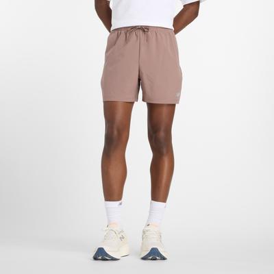 Laufshorts NEW BALANCE "Sport Essentials Short 5", Herren, Gr. L, N-Gr, earth shadow, Obermaterial: 100% Polyester, sportlich, Hosen Image