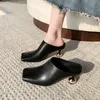 Karree Elegante Frauen Hausschuhe Fad Mid Heels Leder Sandalen Mule Schuhe 2025, Neue Trend Frühling Designer Kleid Femme Chaussures