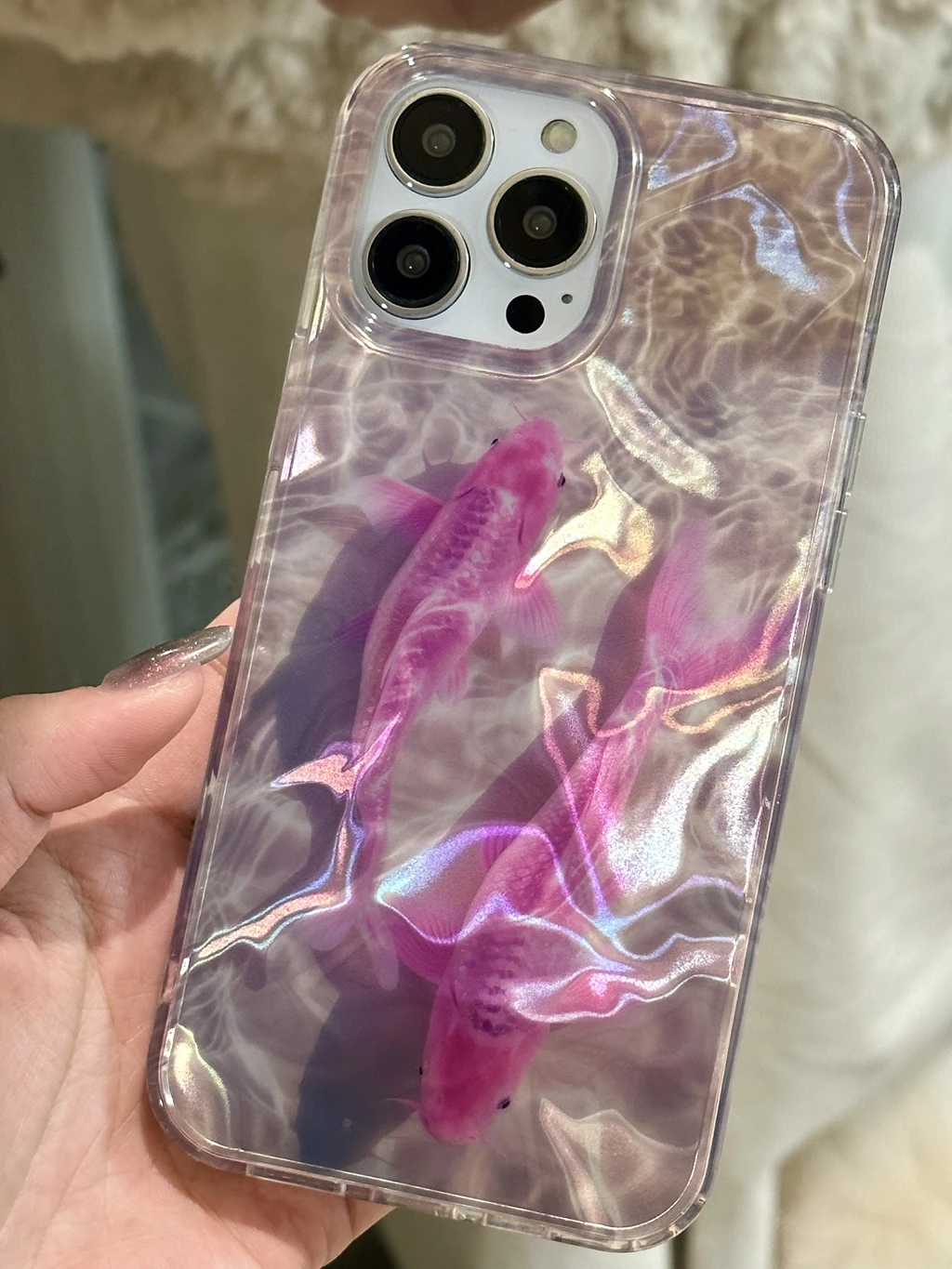 Illusorische Farbe, rosa Koi-Fisch, Wasser-Wellen-Muster, stoßfeste Schutzhülle für iPhone 16, 15, 14, 13, 12, 11, Pro Max Image