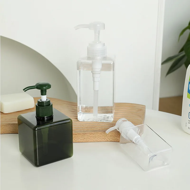 100 ml, 150 ml, 250 ml, 450 ml Press-Reisevortionsflaschen sind in verschiedenen Spezifikationen erhältlich. Image