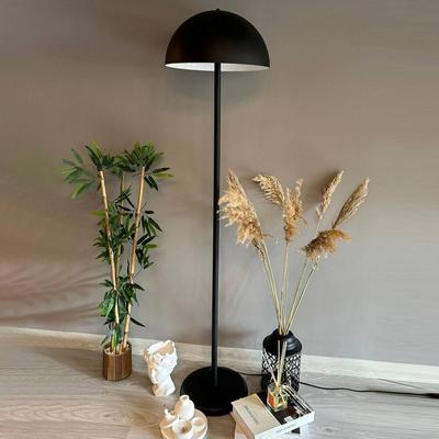 ROYALTECH Stehleuchte Sandro, schwarz, Höhe 160 cm, Metall, E27 Image