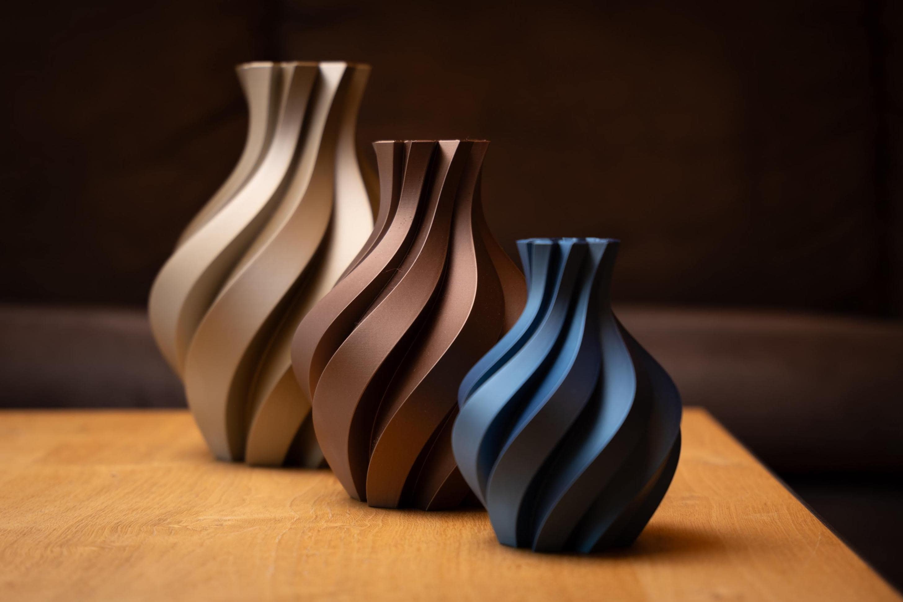 Vaso di design Metropola | Vaso stampato in 3D in stile industrial chic | Vaso per fiori secchi a forma di spirale | Vaso decorativo moderno e sosteni