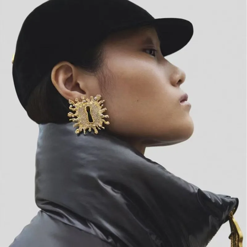 Exquisite quadratische Burst-Schlüsselloch-Perle, Flash-Kristall, baumelnde Ohrringe für Frauen, Hochzeit, Party, Abschlussball, Schmuck, Geschenk Image