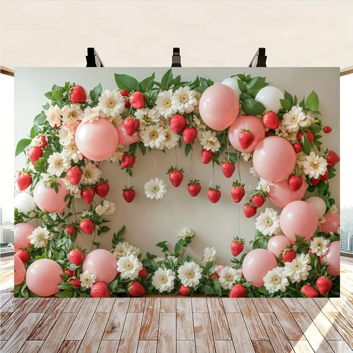 Elegante rosa Ballongirlande mit Erdbeer- und Blumenfotografie-Hintergrund Image