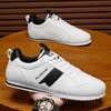 Weiße Herren-Sneaker, trendige Sport-Freizeitschuhe, klassische All-Match-flache Sneakers, Herrenschuhe, Sale, atmungsaktive Schnür-Laufschuhe