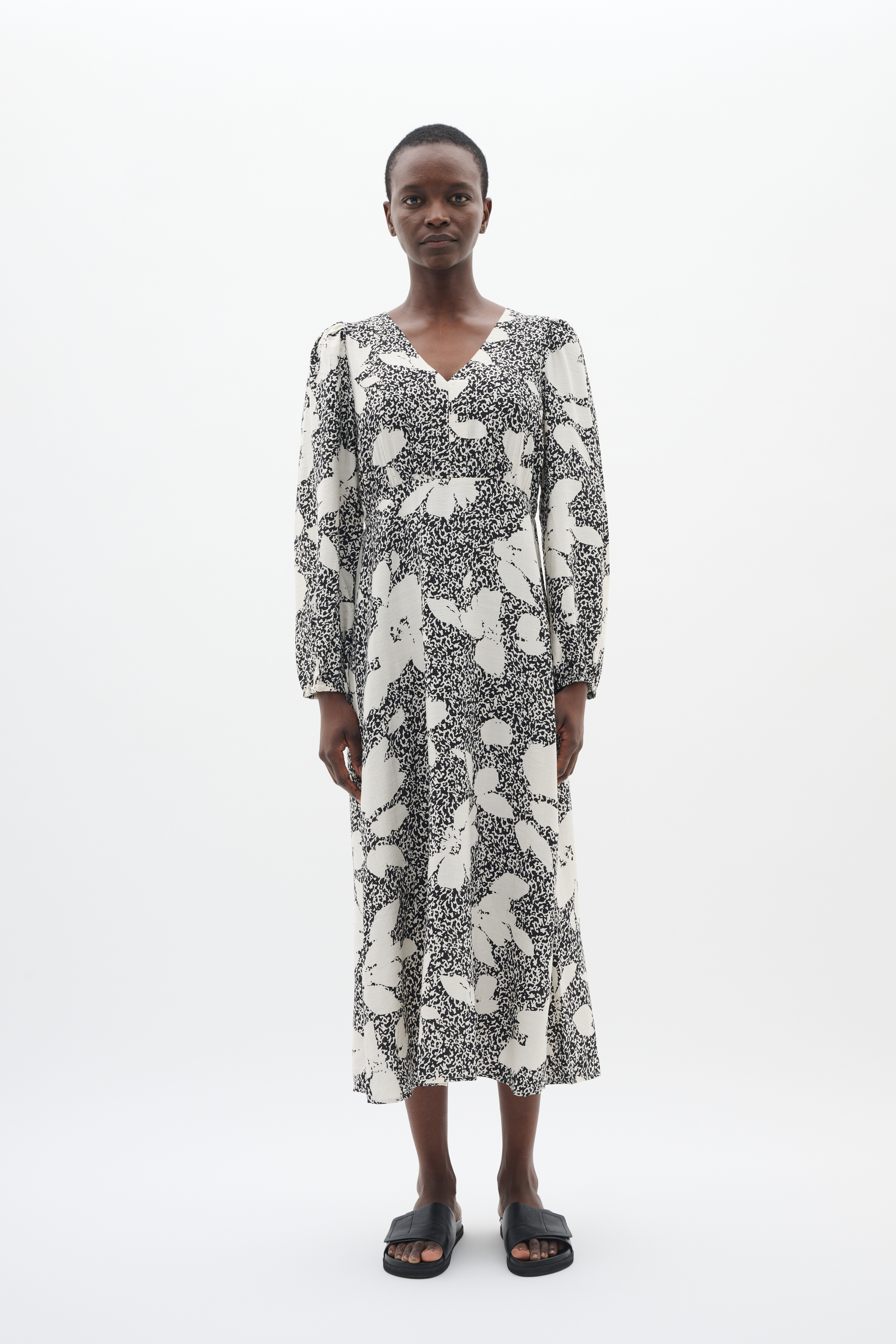 Kleid Gerade Passform black offwhite Image