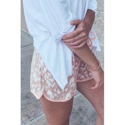 Khaki Klassische Leopard Bogenabschluss Elastischer Taillen Casual Shorts Image
