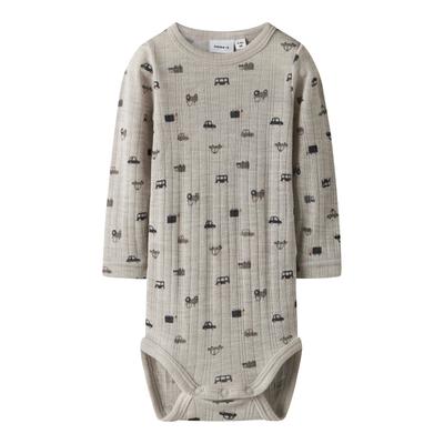 Langarmbody NAME IT "NBMWANG WOOL NEEDLE LS BODY NOOS", Baby, Gr. 50, N-Gr, nacreous cloud aop:small cars, Strick, Rippware, Obermaterial: 100% Wolle, bedruckt, casual, Basic, Rundhals, Langarm abgesteppte Kante, Bodies, aus reiner Merinowolle Image